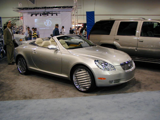 Illustration for article titled The Ten Ugliest Wheels Ever Made